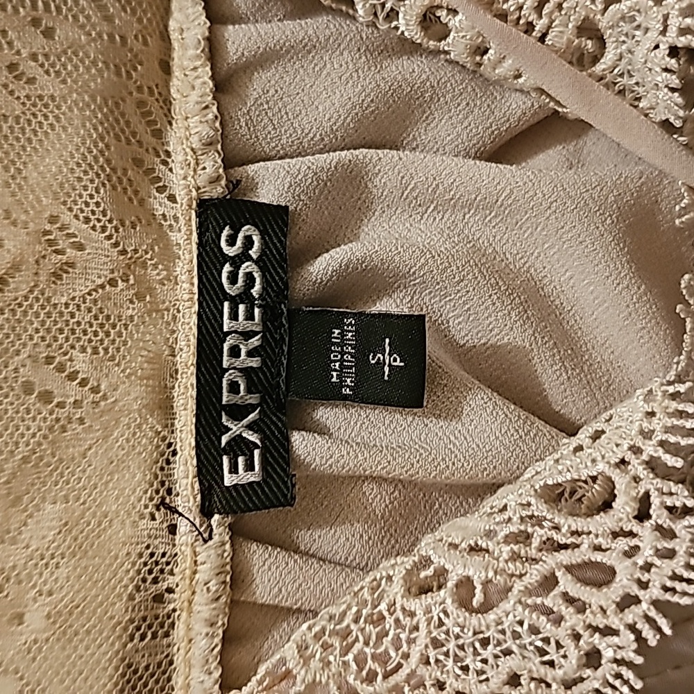 Express Top - Picture 2 of 4